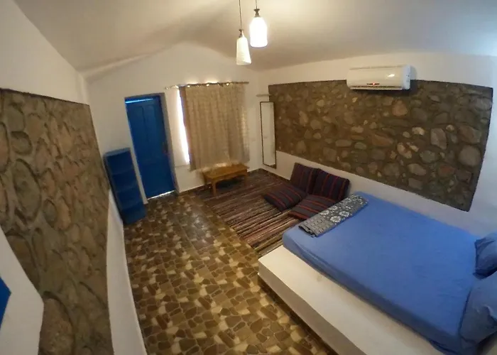 Lodge New Moon Island Camp Nuweiba`