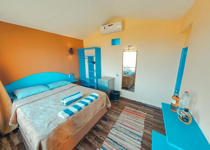 New Moon Island Camp Lodge