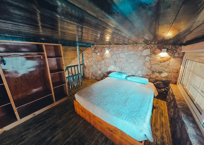 New Moon Island Camp Lodge Nuweiba`