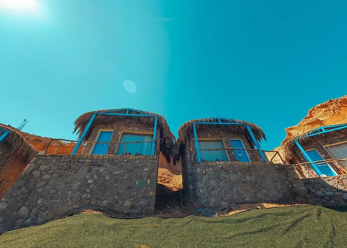 Lodge New Moon Island Camp