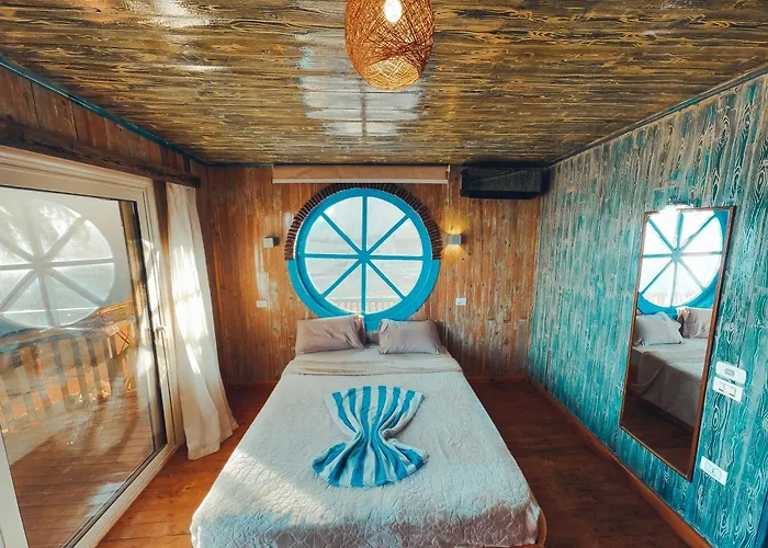 Lodge New Moon Island Camp *