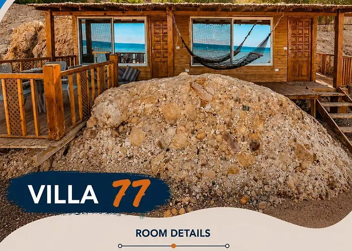 New Moon Island Camp Lodge *